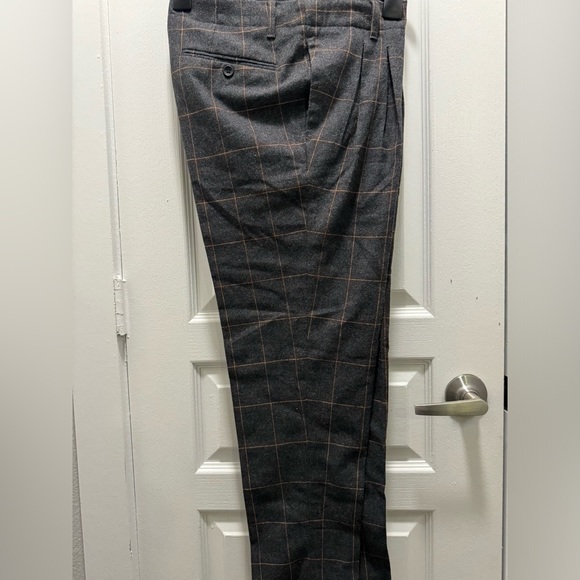 ASOS Design Tapered Wool pleated pant - Picture 2 of 4